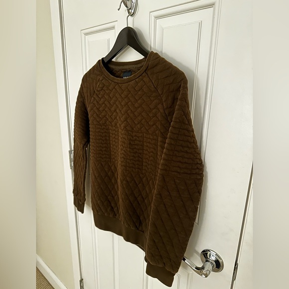 Zara Army Green Textured Crewneck Sweater - Picture 2 of 5